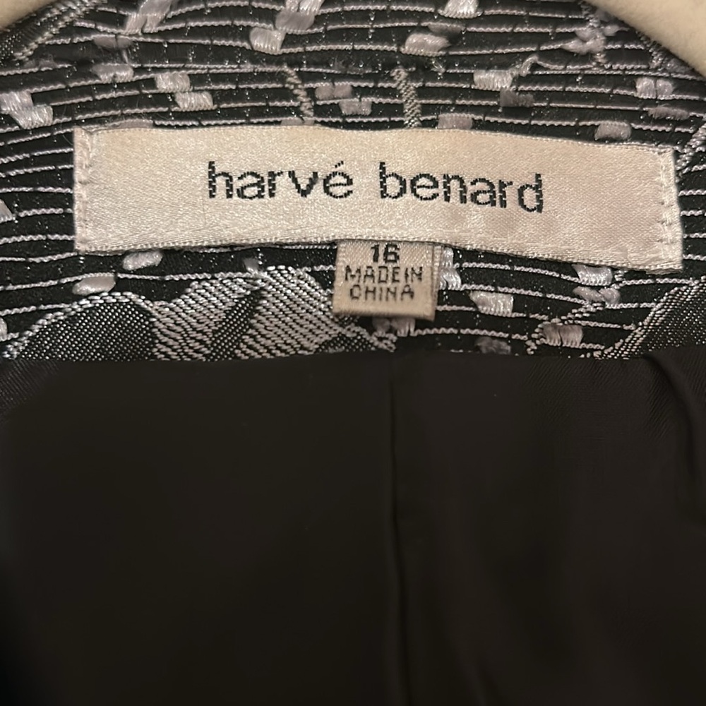 Harve Benard Black and Gray Floral Blazer - Picture 2 of 3